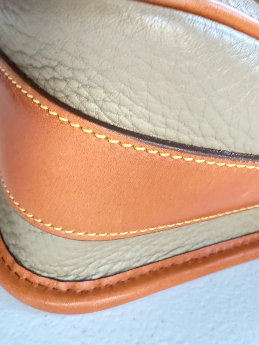 Vintage Dooney & Bourke AWL Overland Bag Taupe Tan Crossbody R52 USA